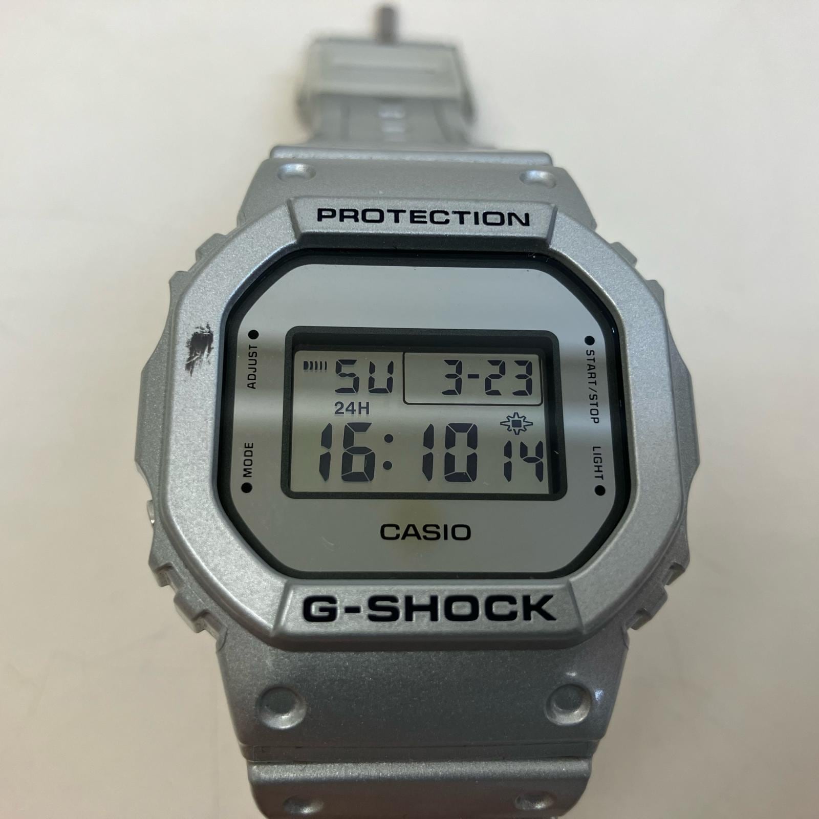 G-SHOCK 腕時計 シルバー【中古】 ユニセックス