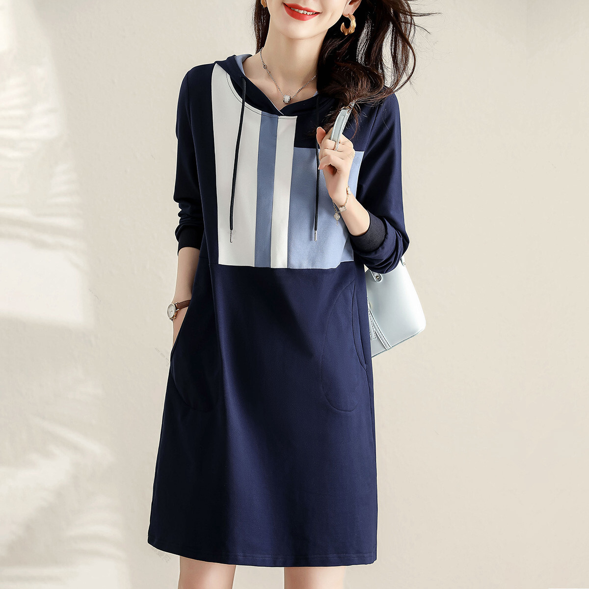 フード付き長袖ワンピース トップス ひざ丈 袖あり 長袖 フード スリム 細身 タイト ポケット