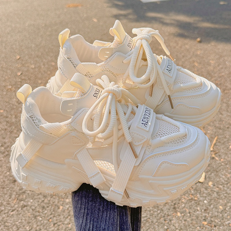 夏のレディースシューズパパシューズレディース通気性メッシュシューズワイドレッグパンツのメッシュシューズ厚底ホワイトシューズスポーツシューズのトレンド