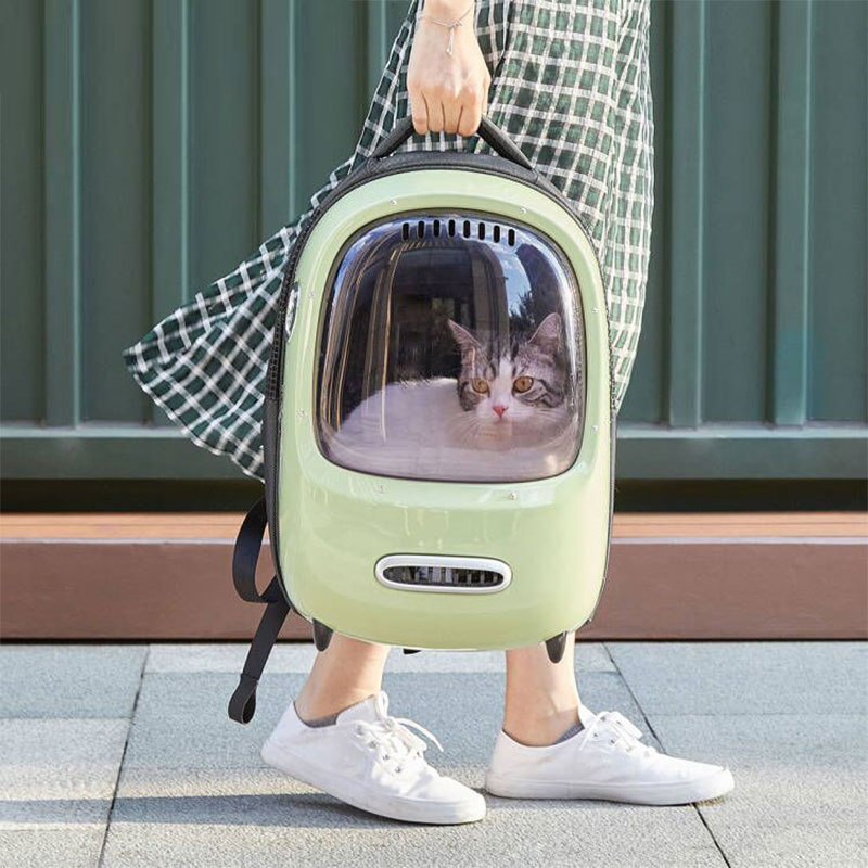 キャリーバッグ 猫 犬 宇宙船 キャリー リュック ペットキャリー 猫バック ペットキット キャリーバック 猫バッグ 通気 飛び出し防止機能を備え しゃれ 可愛い 丈夫 ライト付き 出かけ 旅行 通院
