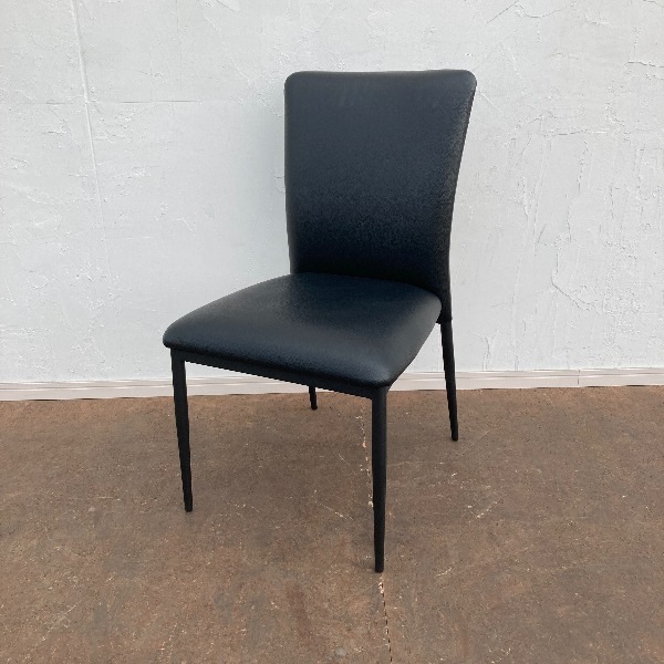 ダイニングチェア ブラック レザー調 ダイニングチェアー リビングチェア 食卓椅子 食卓用 食卓 食事 チェア チェアー イス 椅子 ダイニング リビング 新生活 おしゃれ 9,782円