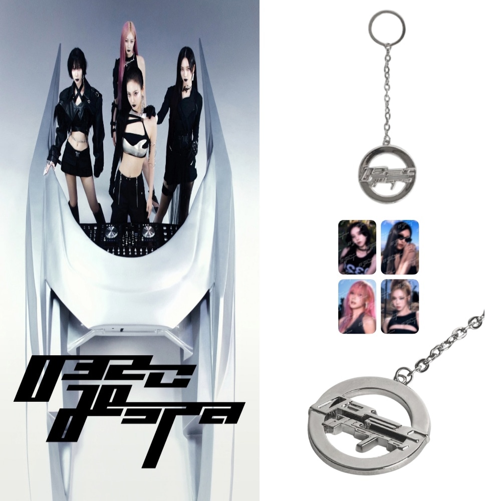 Aespa トレカ贈呈 KEY CHAIN SILVER [公式正規品]
