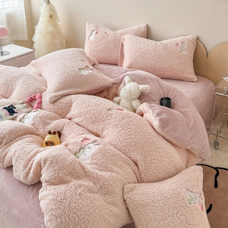 【急速出荷!】あったかラムミルクベルベットリップうさぎとげ スーフレンチベルベット4点セット1.8枚合わせ掛け布団カバー1.5