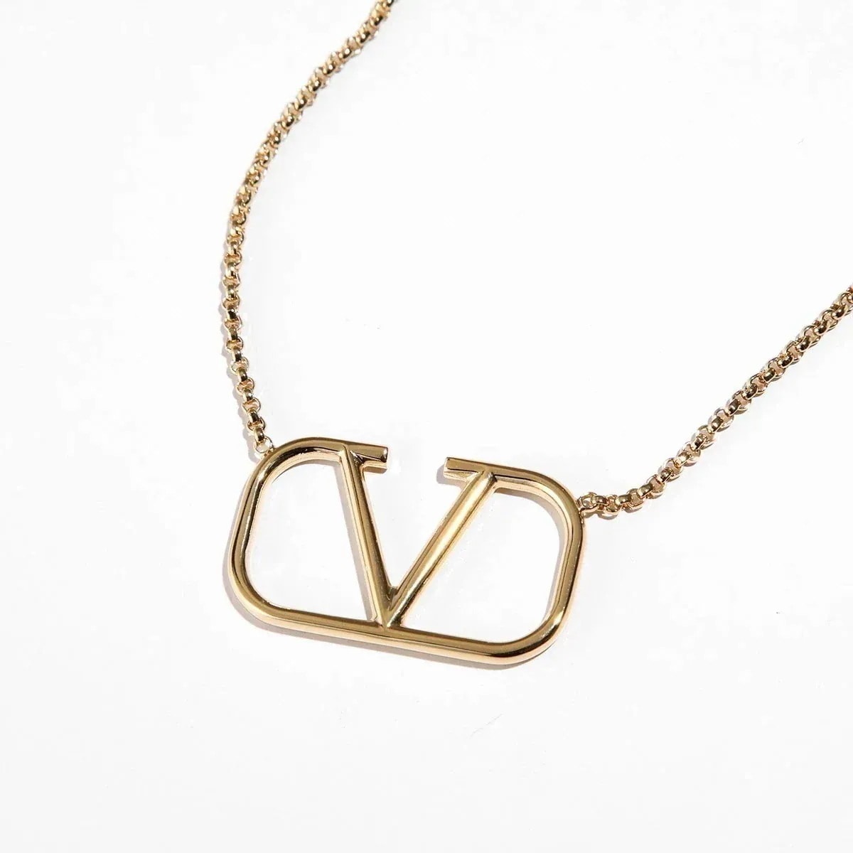 VALENTINO ヴァレンティノ ネックレス 4W2J0U67MET レディース Vロゴ シグネチャー ペンダント ブラス アクセサリー CS4