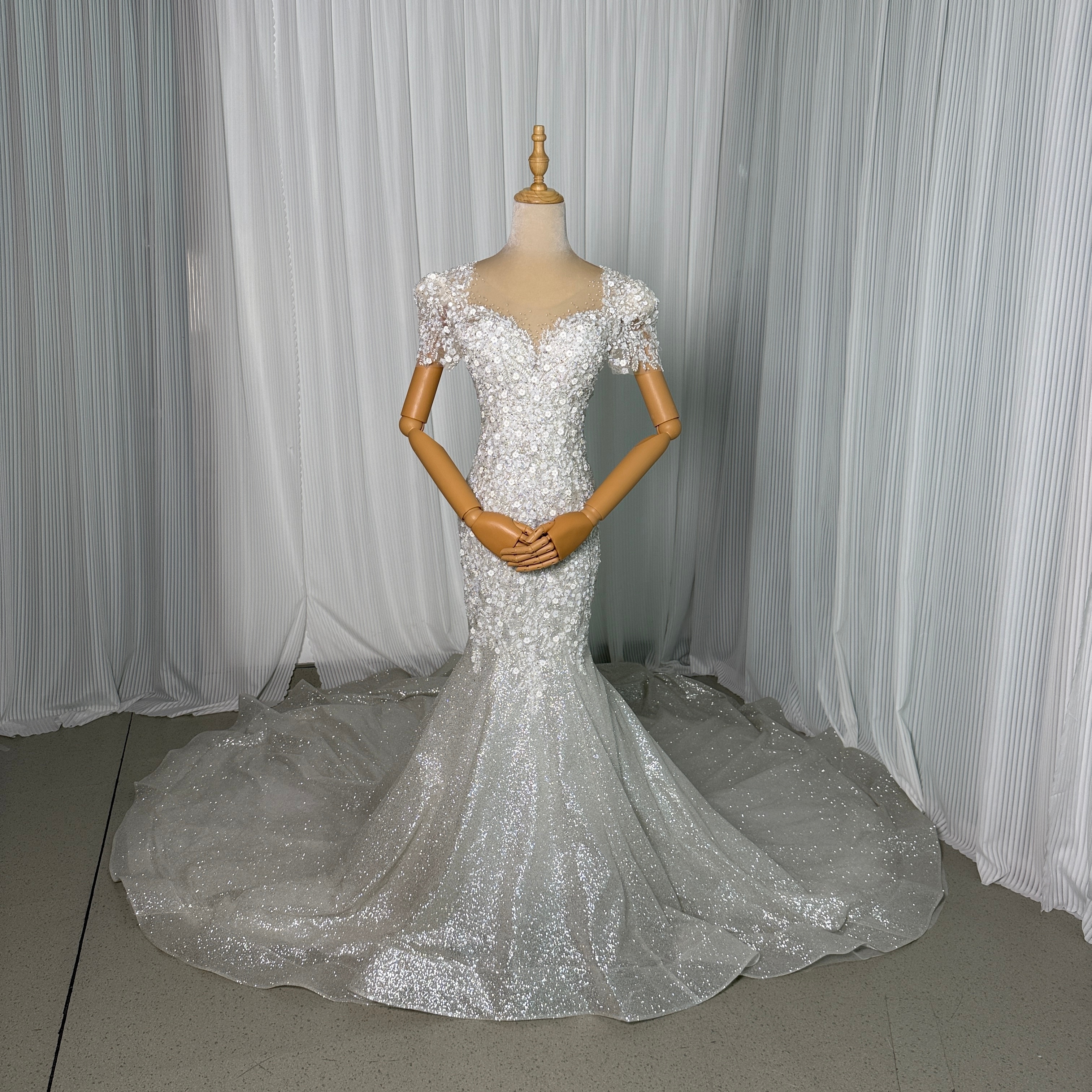 人気上昇！ ウエディングドレス 韓国風ドレス グリッタードレス 半袖 華やか ハンドメイド 結婚式 花嫁