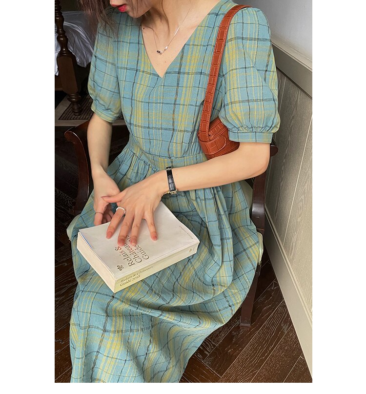 ワンピース 半袖 春 秋 カジュアル ロング シャツワンピース 膝下 ロング ロング丈 五分袖 パフスリーブ Vネック ストレート ウエストマーク 緑 グリーン 春カラー XS S M L 小さいサイ