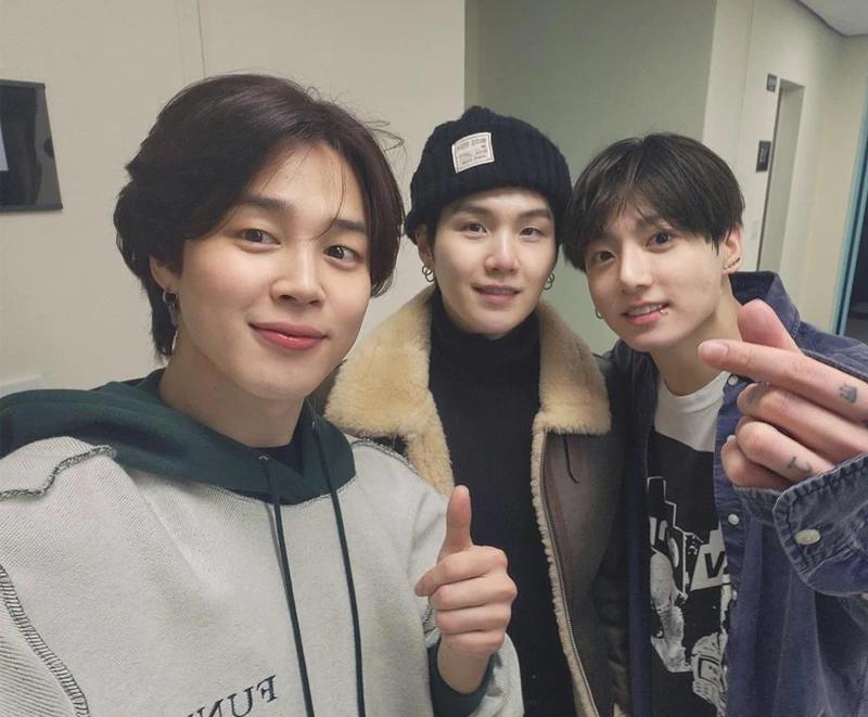 bts ジミン着用 ブクレ スタンダード パーカー