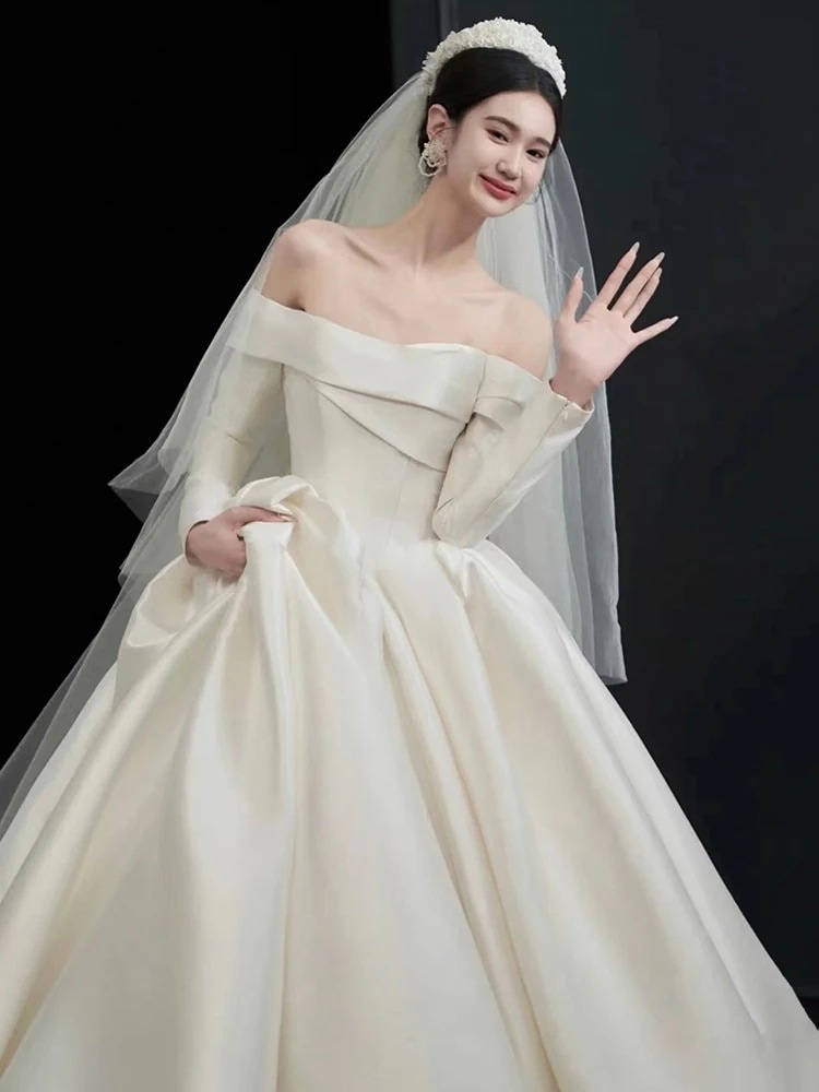 サテン ワンショルダー ウェディングドレス ブライダル 2025 新作 メイン糸 シン レトロ お出かけ糸 秋冬