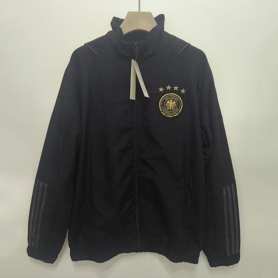 ドイツのトレーニングスーツ外観の服を着るジャージ男子長袖のウィンドブレイカージャケットユニフォーム秋とウィンタースポーツ前のマッチスーツ r n2