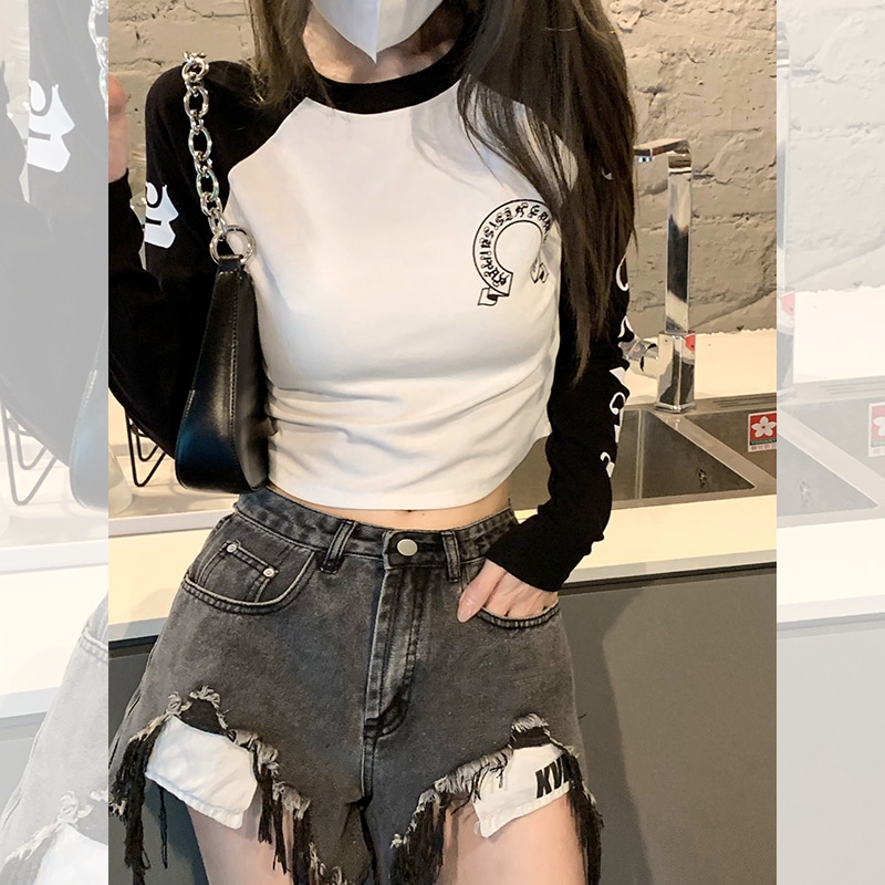 ストレートショルダー長袖Tシャツ女性ショートタイトトップ女性2023秋新作スリムショルダースリーブボトムシャツ内 4,904円