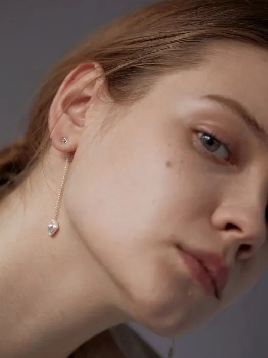 LOVE ME MONSTER [Silver] Swarovski & One Natural Pearl drop earrings アクセサリー ピアス 指輪 韓国人気 アイドル