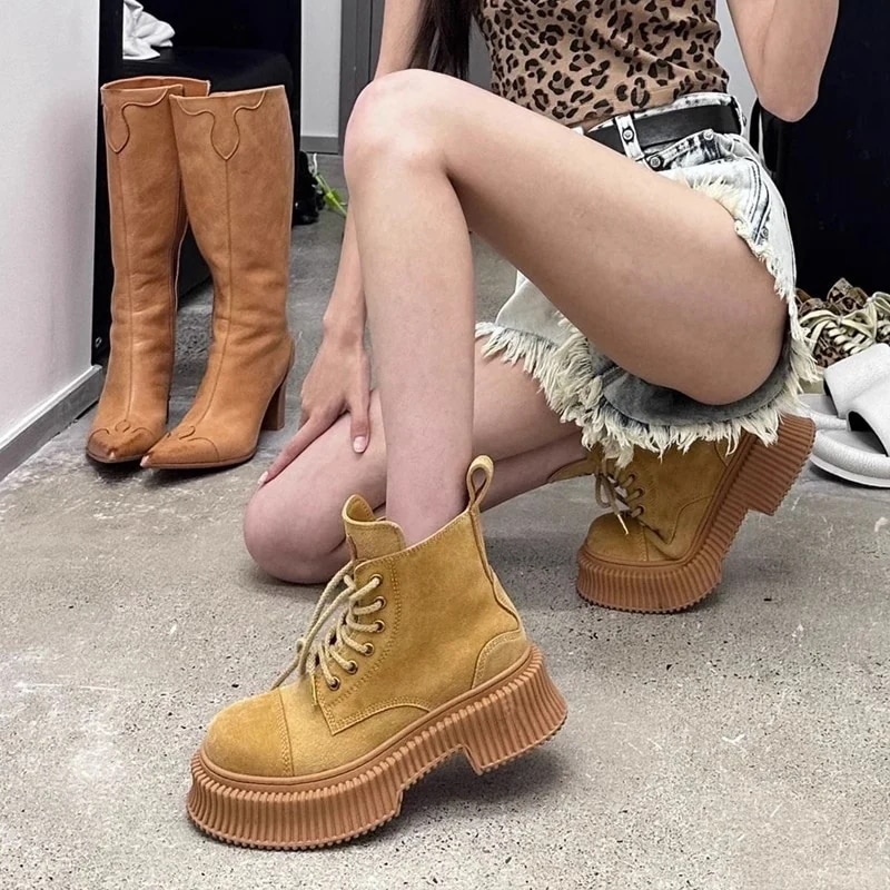 ショットブーツ ミドルヒールシューズ3-5cm マーディンブーツ 太ヒール ラバー靴底 ハンサム 身長アップ こうぐふう ラウンドトゥ マット革 rock 流行り 革靴 ストラップ厚底靴 クールgir