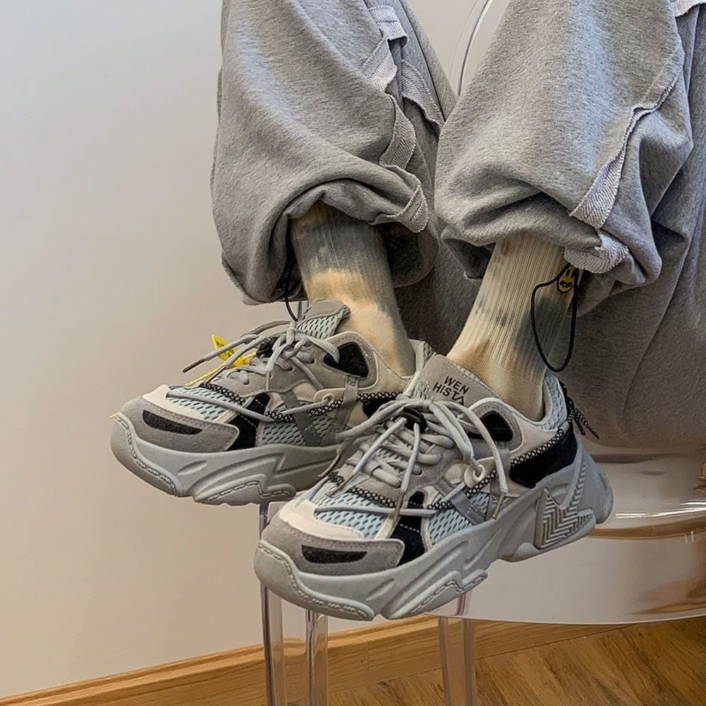 ランニングに普段履きに街でも映える高機能シューズ スニーカー メンズ スポーツシューズランニング ウォーキングシューズ アウトドア クッション 軽量 運動靴 履きやすい カジュアル