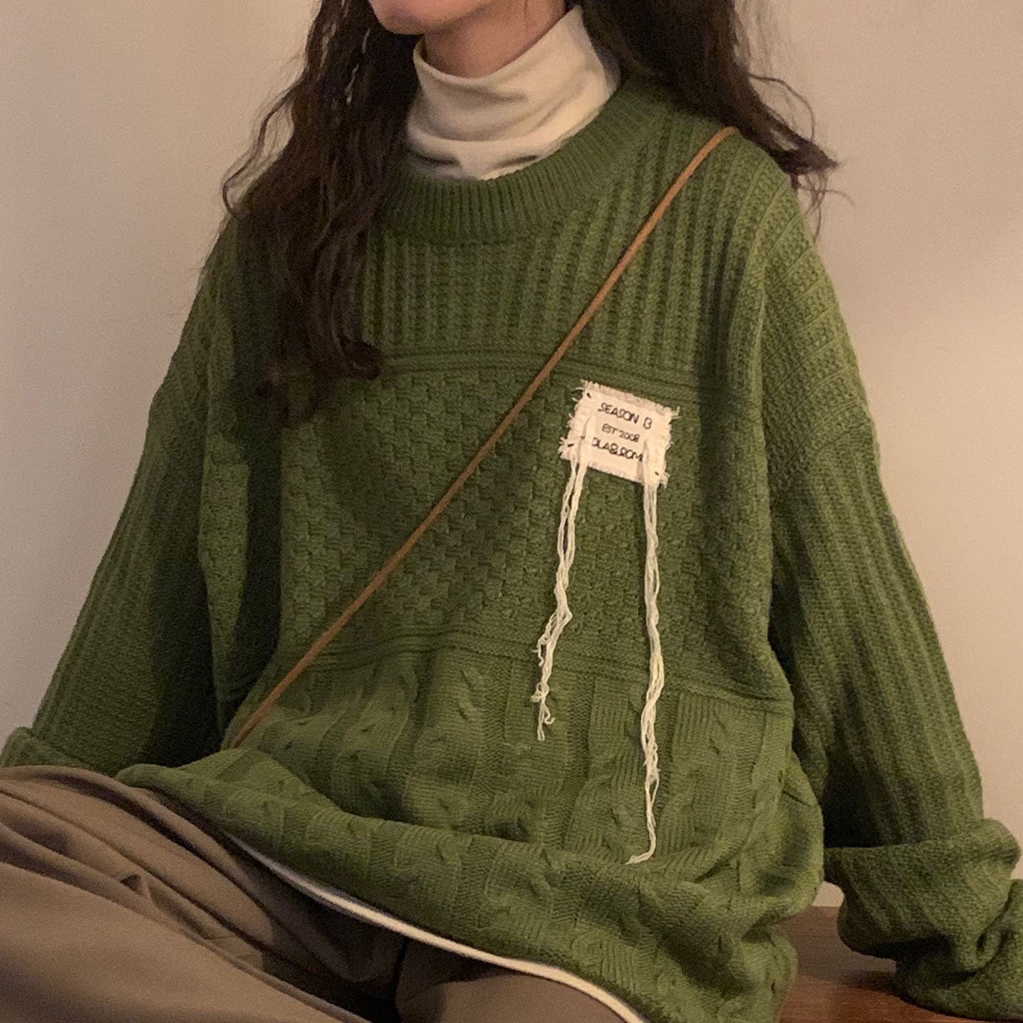 トップス セーター ショート ショート丈 袖あり 長袖 ボリューム袖 ラウンドネック ストレート かわいい 大人可愛い きれいめ シンプル カジュアル 大人 上品 おしゃれ お洒落 レトロ 大人可愛い