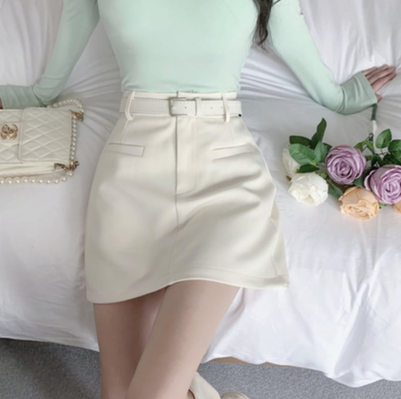 スカート ミニスカート ショート ショート丈 かわいい 大人可愛い きれいめ シンプル カジュアル 大人 上品 おしゃれ お洒落 かっこいい レトロ 大人女子 こなれ感 個性的 クール モード系