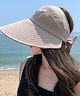 ベージュ