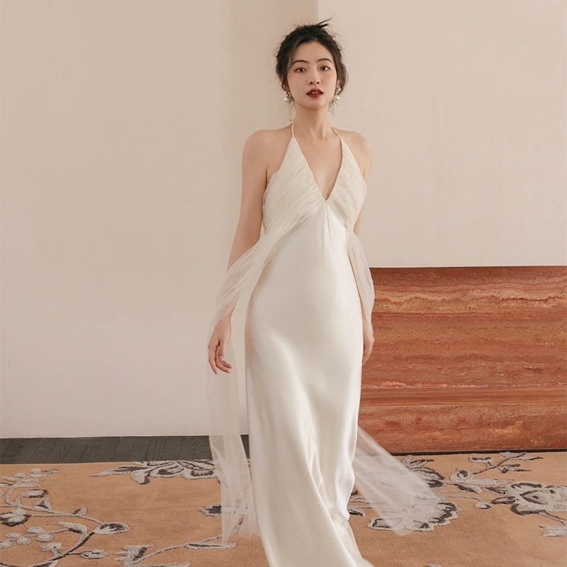 高級感 花嫁 ドレスノースリーブワンピース ドレス パーティードレスドレスワンピース 結婚式 ウェディングドレス Vネックキャバドレス