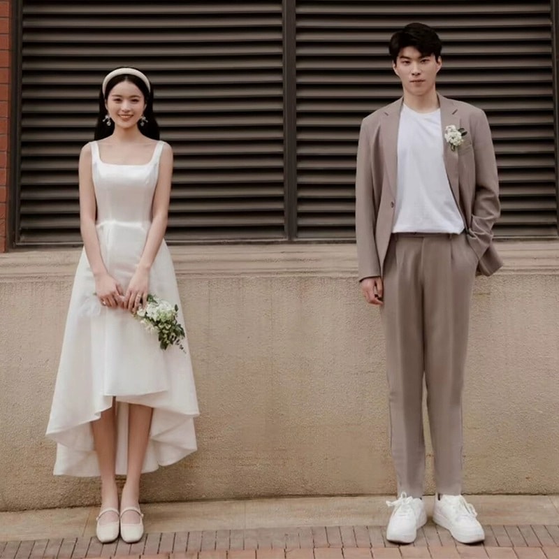 ウェディングドレス白　ホワイト　シンプル　エレガント　 パーティードレス 結婚式二次会 半袖 長袖ドレス ワンピース 前撮り Aライン マーメイド 花嫁ロングドレスお呼ばれ 20代30代40代 サイズ 7,832円