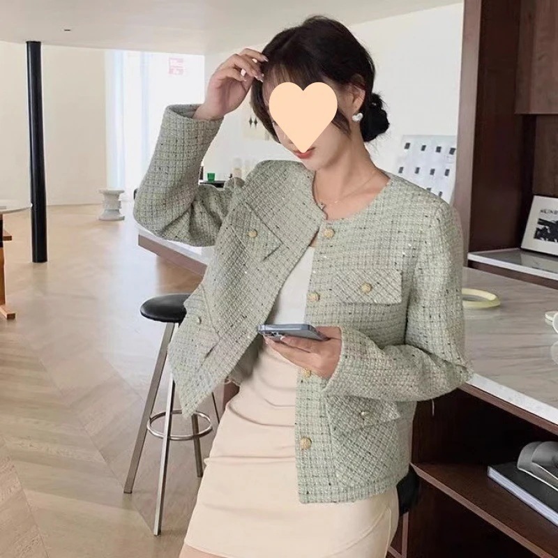 （細工が凝っている）女性のレトロなハイエンドデザインのための秋の女性の新しいトップのための小さなフレグランススタイルのジャケットグリーンスリムな気質ショートジャケット