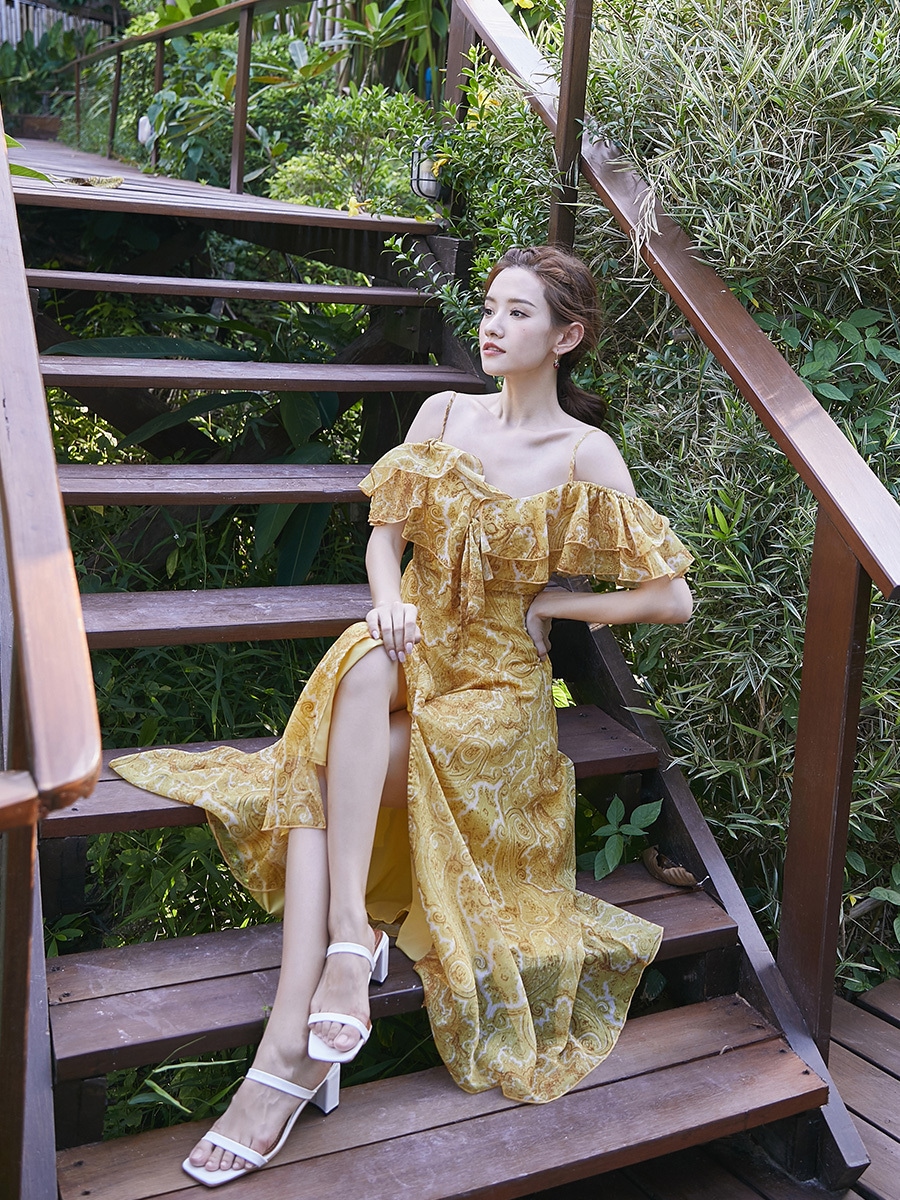 レトロ風 ワンピース フレアワンピース ロング ロング丈 9分丈 アンクル丈 袖なし キャミソール オフショルダー オフショル 襟なし フレア Aライン ひらひら ヒラヒラ チュール フリル スリット