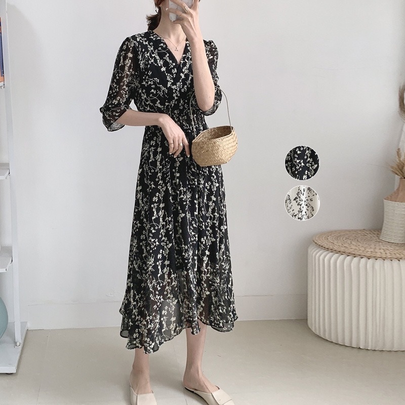 ワンピース マキシワンピース シフォン 花柄 Aライン 韓国 レディース オルチャン かわいい 可愛い ロング フラワー 黒 白 ブラック ホワイト Vネック 五分袖 5分袖 小花柄