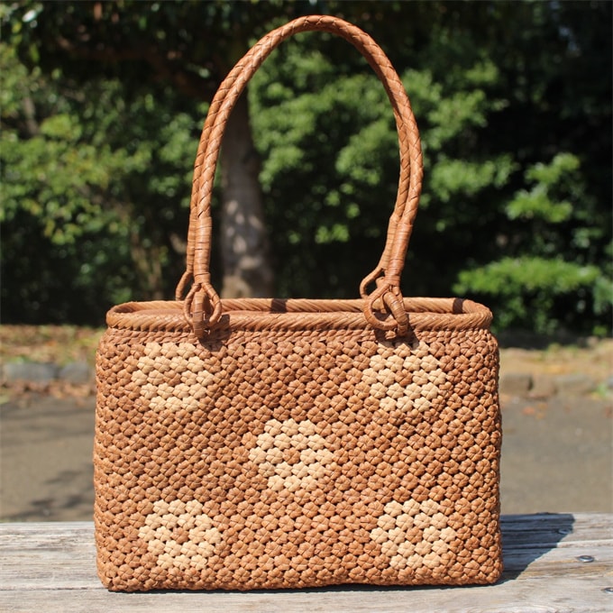 六角花結び編み 山葡萄 かごバッグ 網代編み やまぶどう 山ぶどう カゴバッグ メルカド レディース ハンドバッグ 着物 籠バッグ 蔓 バック かご 巾着 小粒花編み