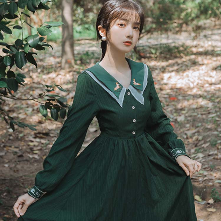 森ガールワンピース 刺繍入り ワンピース ロング丈 長袖ワンピース ロングワンピース トレロワンピース ハイウエスト フレア aライン Vネック 大人 上品 グリーン 春 秋 冬
