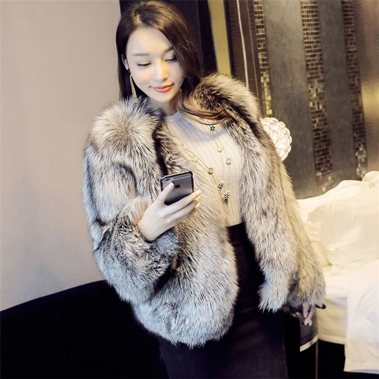 すっきり美人見え 2019 秋冬 新品 フォックス 短いスタイル ラウンドネック 大きいサイズ 保温する もこもこ フェイクファー コート