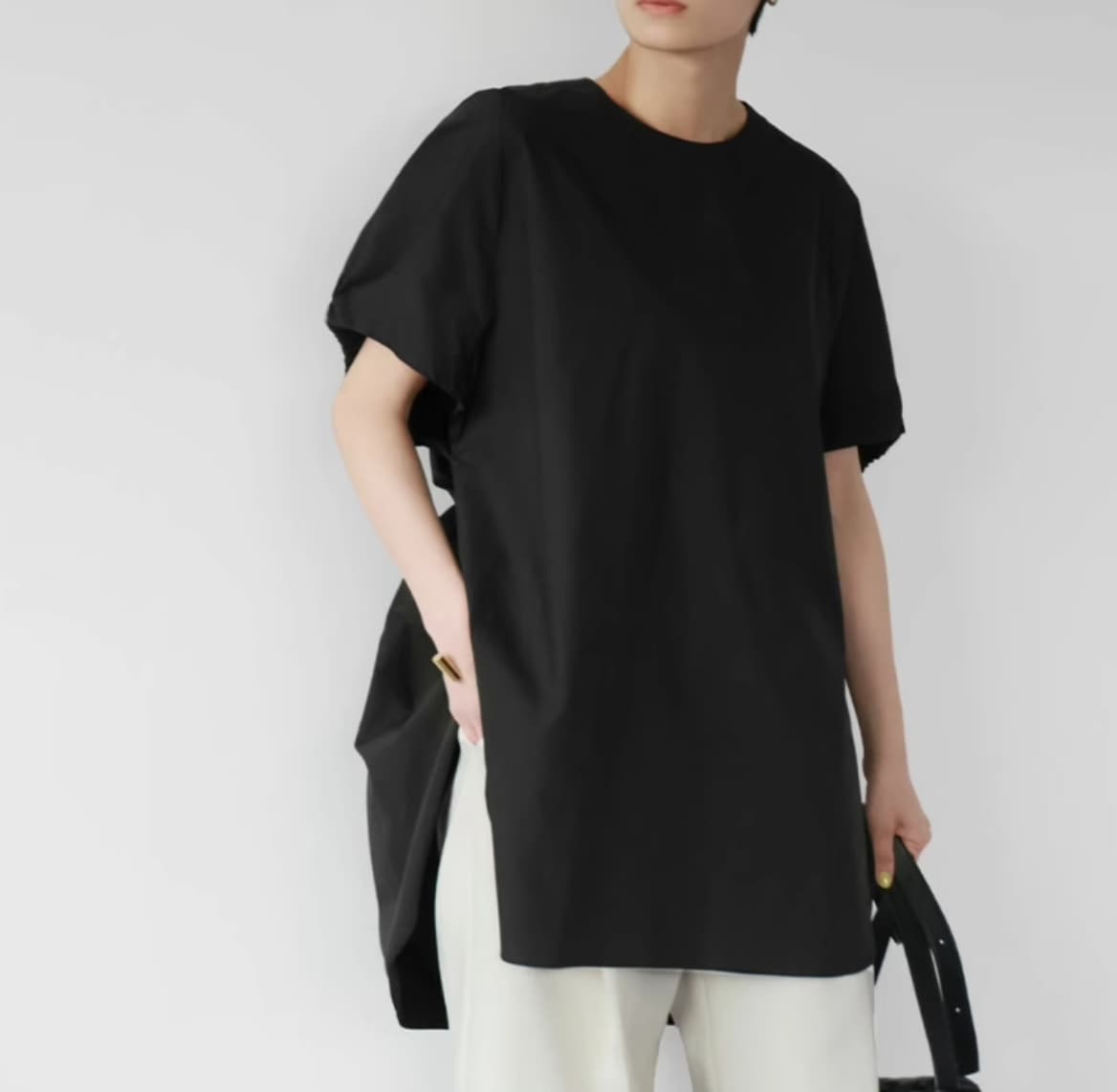 トップス ブラウス カットソー レディース Tシャツ 半袖 ボリューム袖 ラウンドネック ワイド フェミニン 伸縮性 薄手 かわいい 大人可愛い きれいめ シンプル カジュアル 上品 おしゃれ