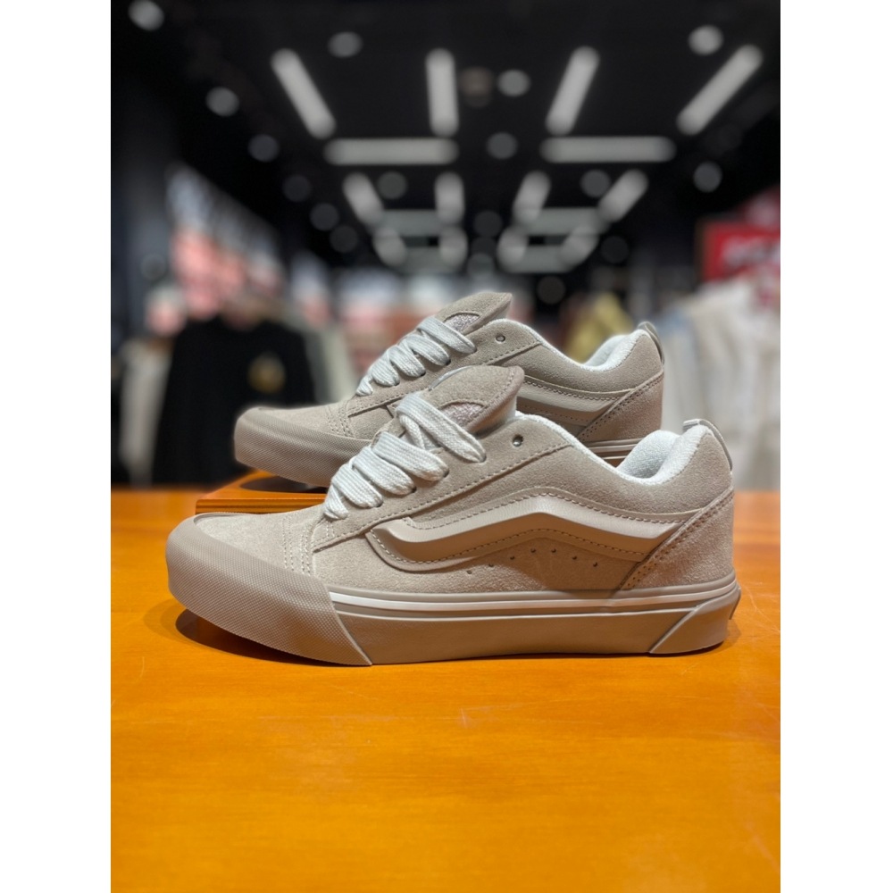 バンズ [バンズ] ユニセックスニュースクールスニーカー (グレー) (VN0009QCCH8)