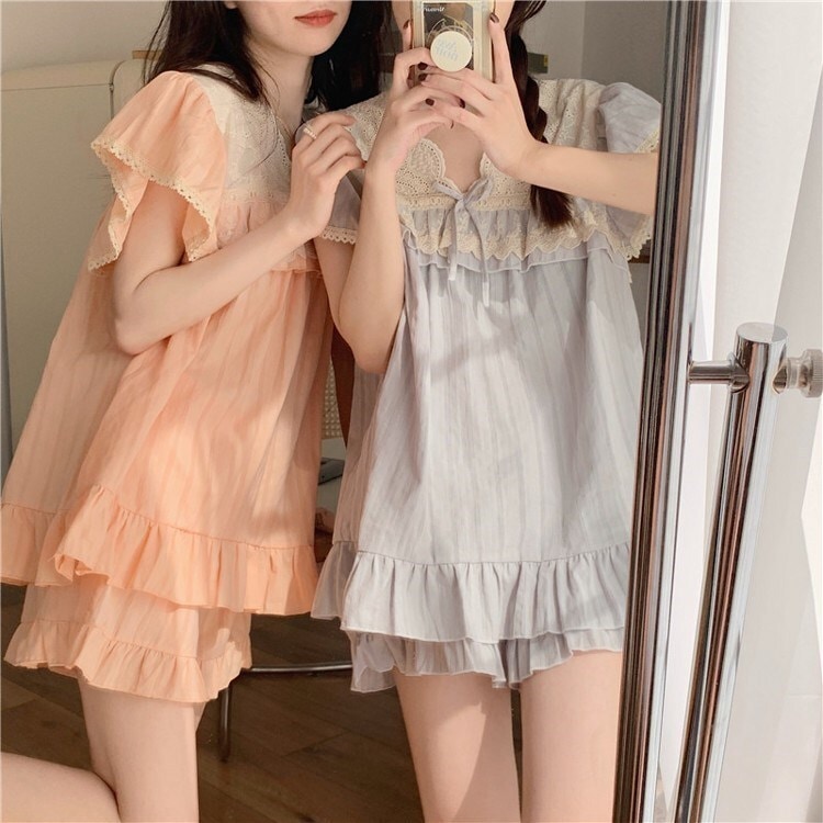 2点セット セットアップ トップス ボトムス パンツ ルームウェア プルオーバー 部屋着 上下セット ショートパンツ 半袖 Vネック 刺繍 フリル ウエストゴム かわいい 大人可愛い きれいめ