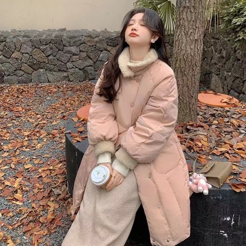 素敵なラム毛の冬のダウンジャケット ロング丈のダウンジャケット