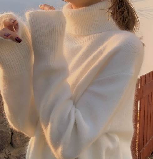 レディース トップス ニット セーター 長袖 萌袖 タートルネック 厚手 モヘア ベルベット かわいい 大人可愛い きれいめ シンプル カジュアル 上品 おしゃれ ラフ ルーズ 存在感 キュート 高級