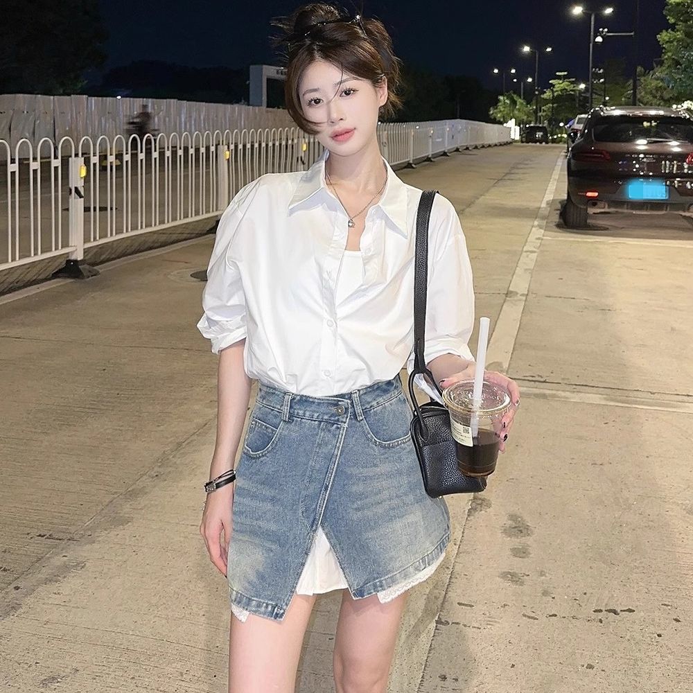 韓国版ゆったりミディアム丈白シャツ女デザイン感レースステッチデニムウエストカバースカート2点セット ワンピース
