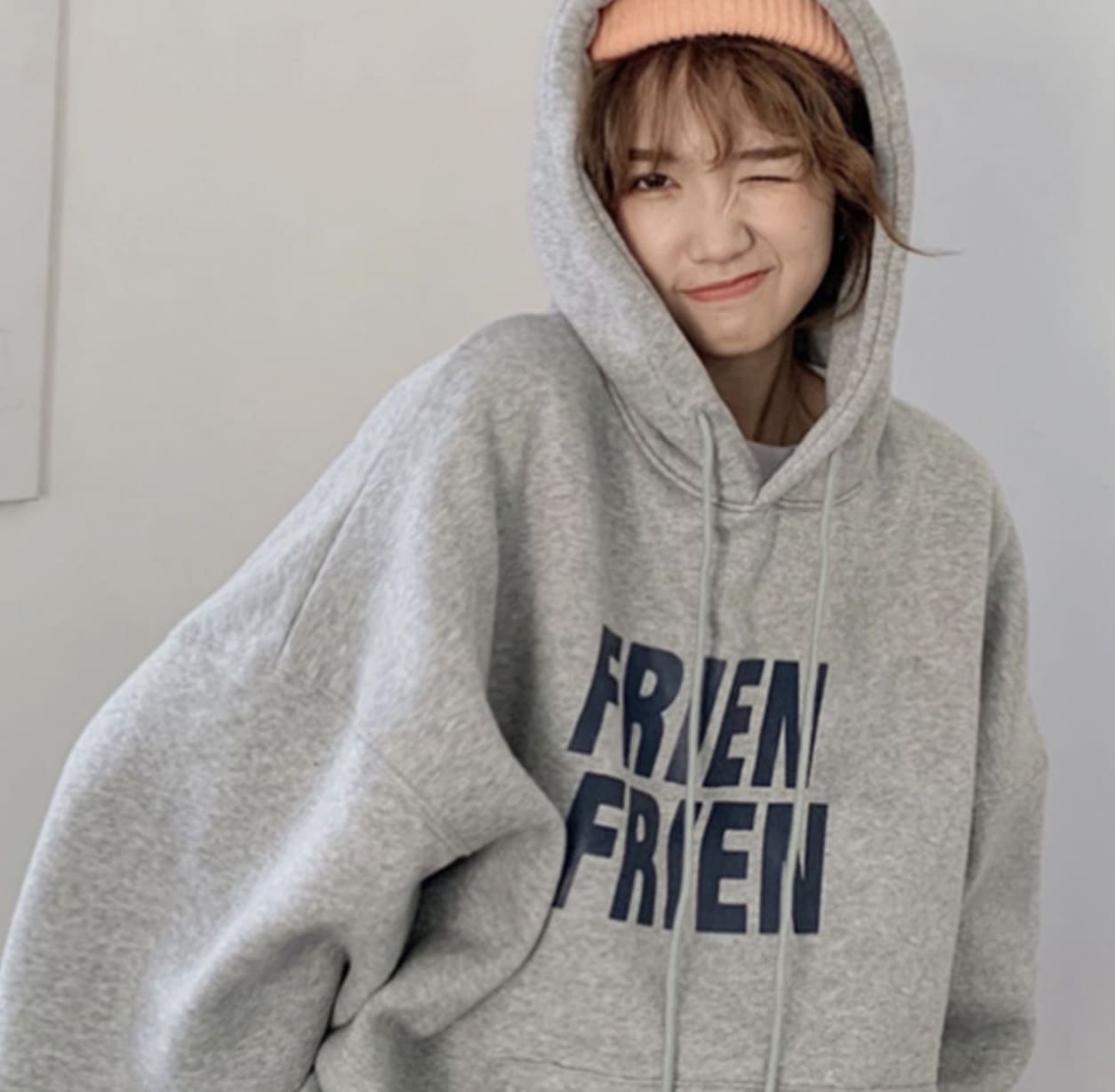 トップス パーカー 袖あり 長袖 ボリューム袖 ワイド フード付き 伸縮性 かわいい 大人可愛い シンプル カジュアル おしゃれ お洒落 かっこいい レトロ 大人可愛い こなれ感 ラフ メンズライク