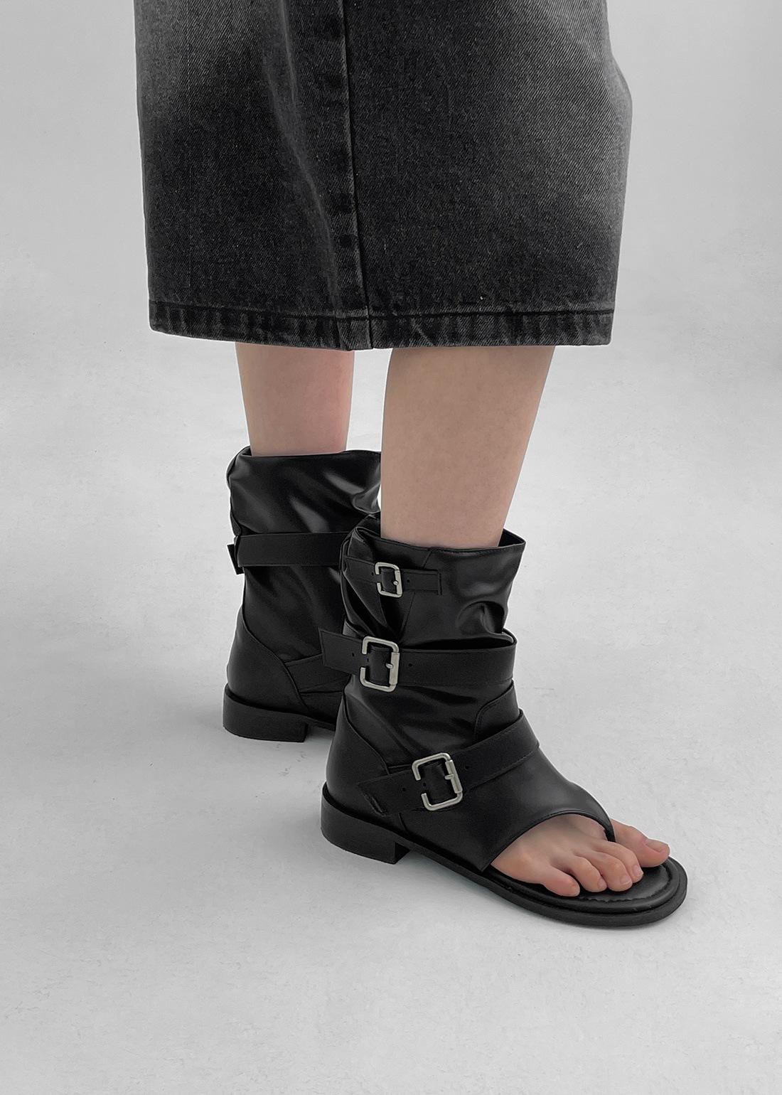 レディートバックルレザーチェリーブーツ 8,024円