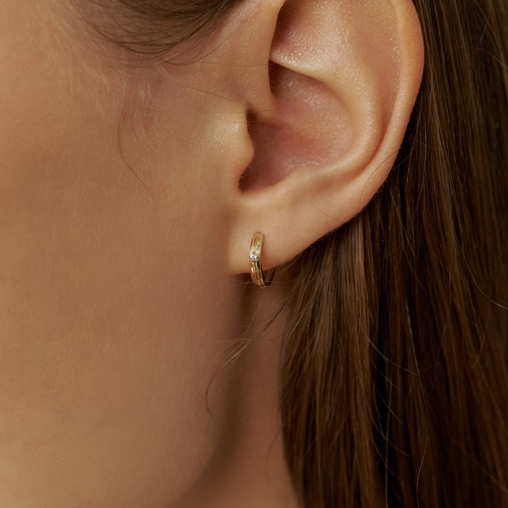 LUNNE 14k レイヤーラインキュービックワンタッチピアス (14K ゴールド) #LFE02