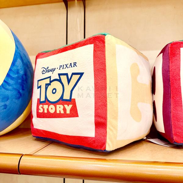 トイストーリー　サイコロ　クッション　リビング　インテリア　キャラクター　グッズ　ディズニーリゾート　限定　プレゼント