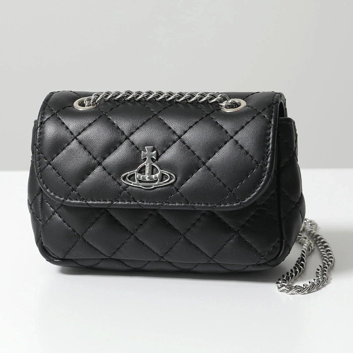 Vivienne Westwood ヴィヴィアンウエストウッド ショルダーバッグ 52020005U L004X レディース オーブ キルティングレザー 鞄 N403/BLACK