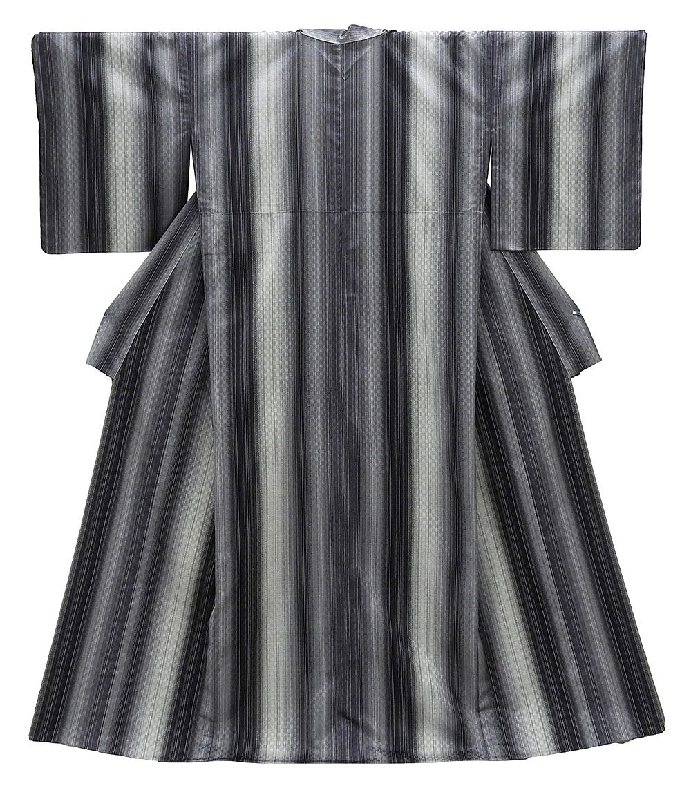 単衣 紬 新品仕立済 正絹 単衣 格子ぼかし模様 身丈164.5cm 裄丈68cm 紬 新品 仕立て上がり 着物 wd1022