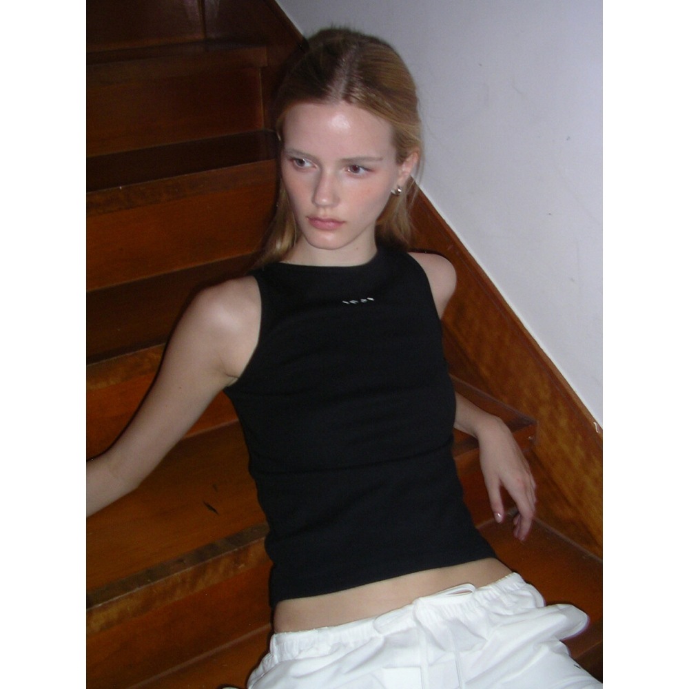 INJIACTIVE ボートネックスリーブレスブラック