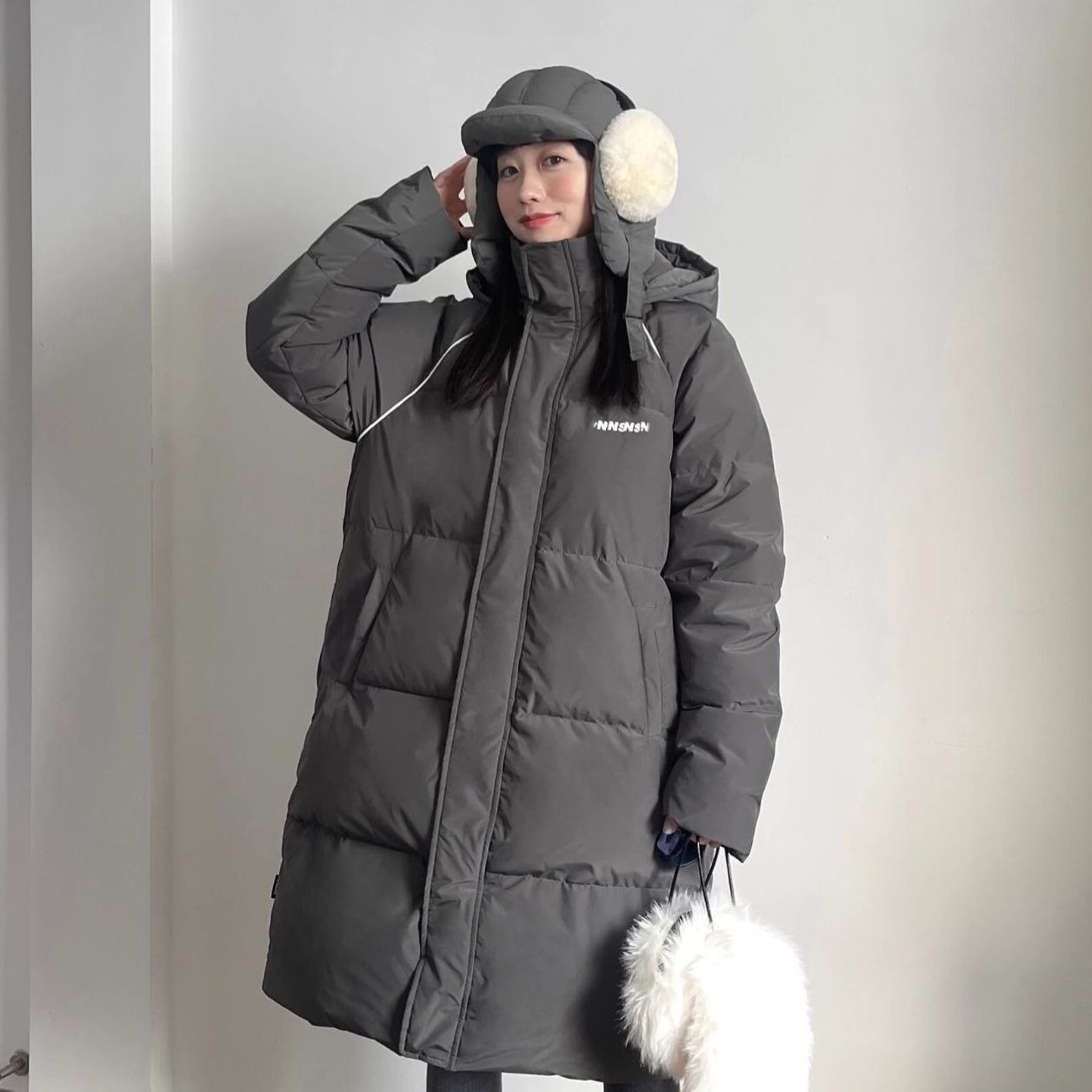 長いセクションの韓国の膝の緩く暖かいカップルのコートの冬の新しいダウンジャケットの女性 6,772円