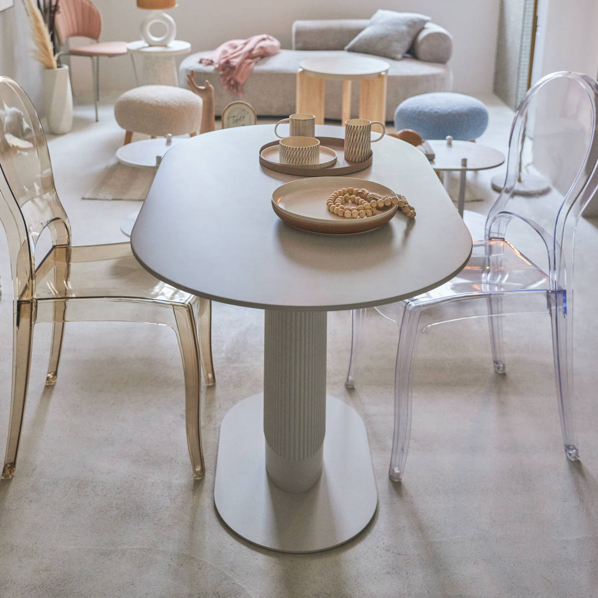 ダイニングテーブル 幅120cm オーバル型 楕円 テーブル 食卓 ダイニング 4人掛け 4人 ホワイト 白 モダンおしゃれ 高級感 ホテルライク 海外インテリア