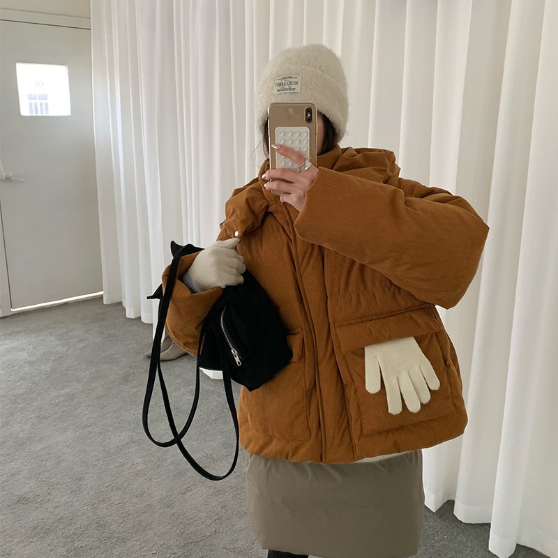大きなポケット付きフード付き韓国風ゆったりスタンドカラーダウンジャケット女性用暖かくて万能な冬用コート