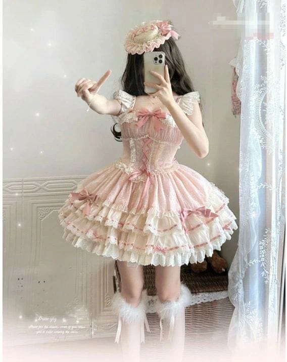 送 料 無 料 ドレス 可愛い お姫様 ショート丈ワンピース ミニ丈 ジャンパースカート 裾フリル レース 蝶リボン ふわふわ ボリューム スクエアネック 萌え萌え 服 ネックレス 髪飾りの帽子