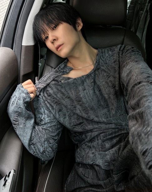 [COSYHARU公式]zeneric grunge 4 button long-sleeved t-shirt