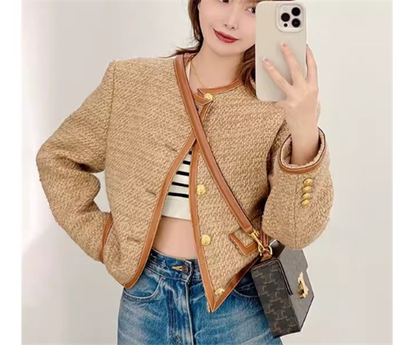 レディース コート ノーカラーコート ショート 長袖 ラウンドネック 異国風 ボタン 厚手 ツイード 大人可愛い きれいめ 上品 おしゃれ レトロ こなれ感 エレガント 存在感 クラシカル 6,462円