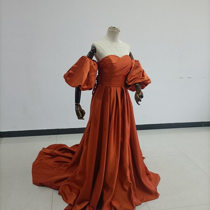人気上昇！パーティードレス テラコッタ色 テラコッタ ベアトップ 華やかなトレーン中にミディドレス含み/結婚式