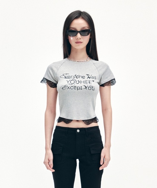 YOUHEE LACE TRIMMING LETTERING TSHIRTS MELANGE GRAY YHSTEC00