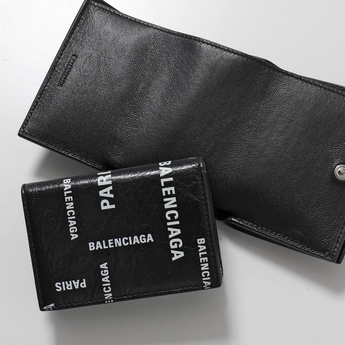 BALENCIAGA バレンシアガ 三つ折り財布 594312 2AAOC メンズ レディース レザー ミニ財布 小銭入れあり ロゴ 1097/BLACK/L-WHITE 42,338円